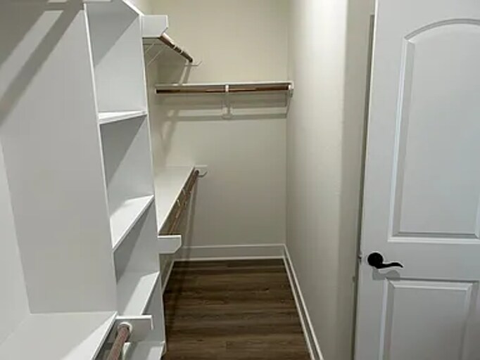Building Photo - 855 S Victory Dr
