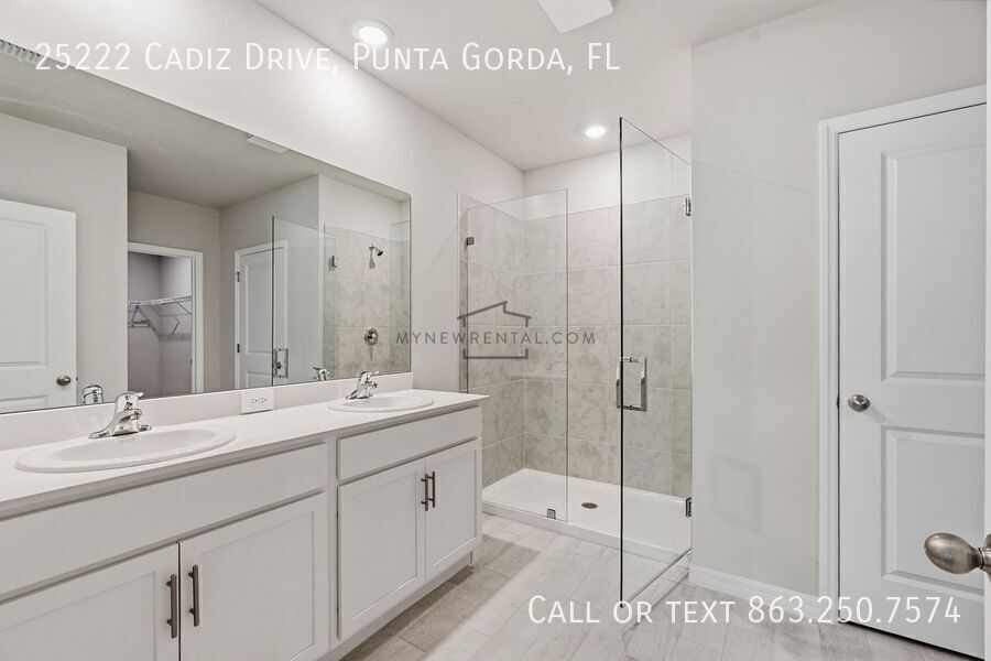 Building Photo - 25222 Cadiz Dr