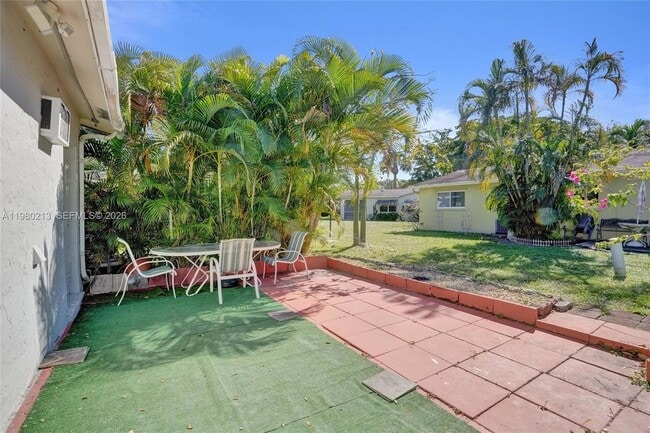 Building Photo - 2621 SW Natura Ave