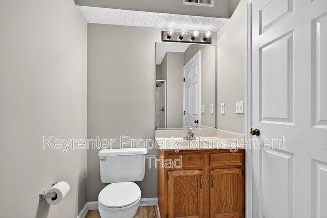 Building Photo - 3701-377D Cotswold Terrace