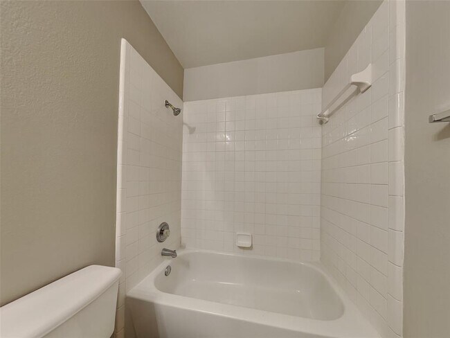 Building Photo - 501 Tobin Dr