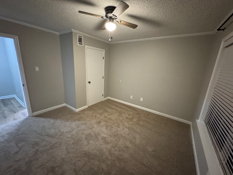 Building Photo - 1580 U.S. Hwy 19 S