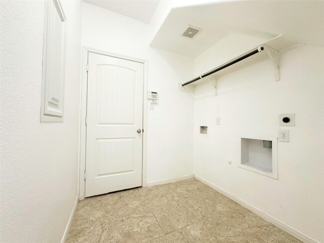 Building Photo - 18514 Magnolia Dell Dr