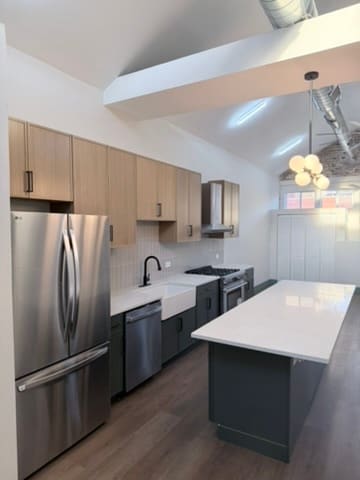 Building Photo - 1806 S Jefferson St