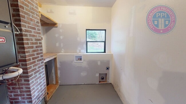 Building Photo - Enjoy Rural Living, Close To City & Freewa...