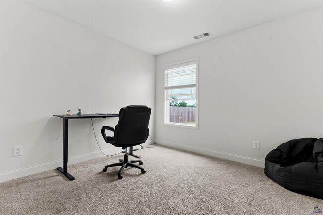 Building Photo - 241 Overton Dr