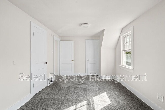 Building Photo - 1202 N Anthony Blvd