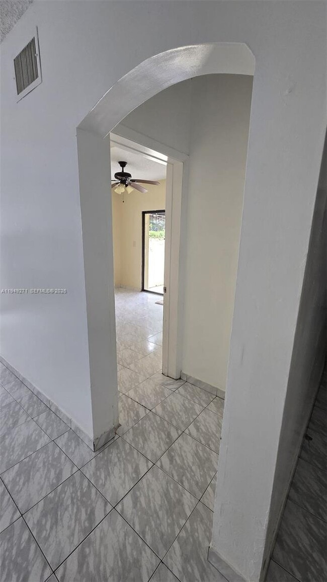 Building Photo - 2340 SW 11th St