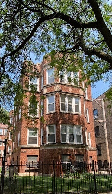 Primary Photo - 1216 W North Shore Ave