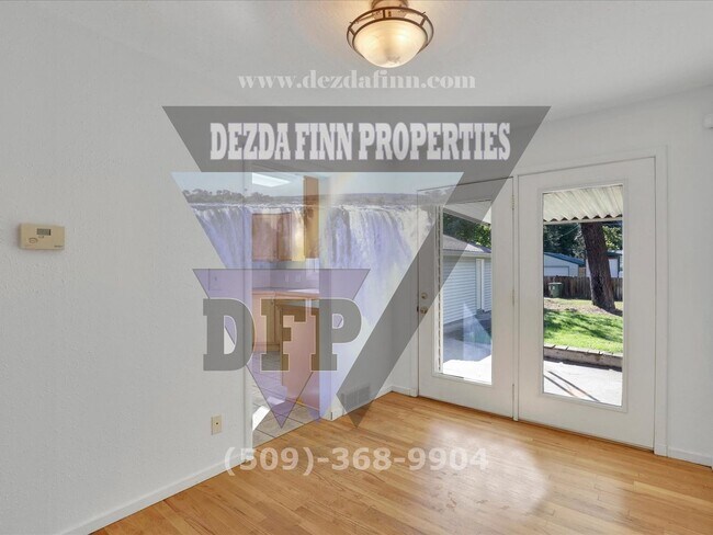 Building Photo - Charming Shadle District 3 bedroom with RV...