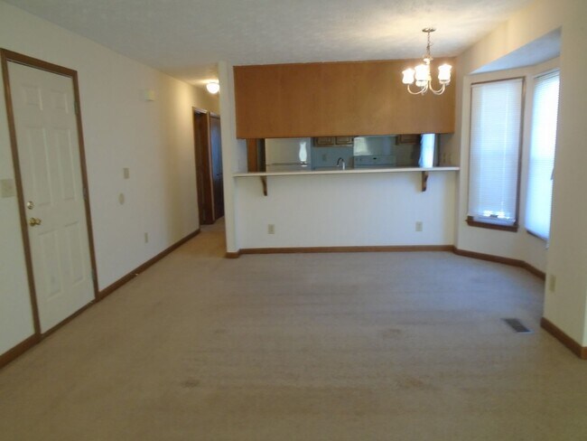 Building Photo - 921 Glen Reilly Dr