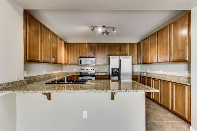 Building Photo - 860 S Adam Way