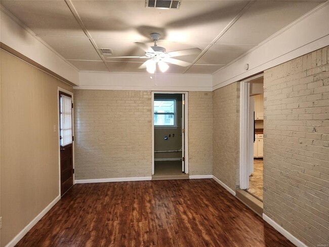 Building Photo - 211 Edgewood Ave