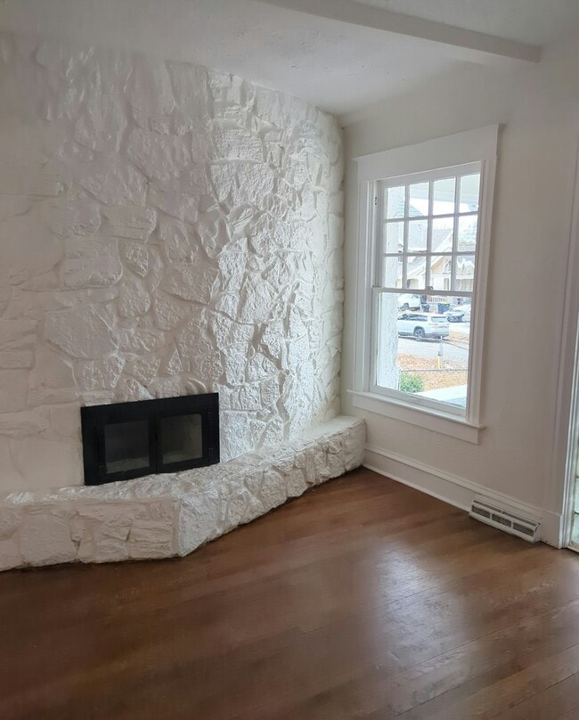 Building Photo - 4119 S Benton Ave