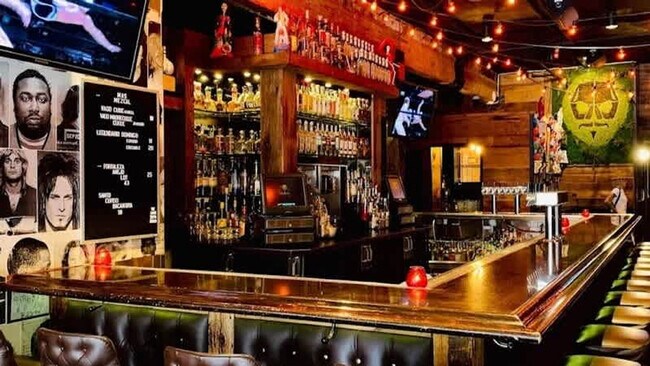 Building Photo - 9827 San Diego St