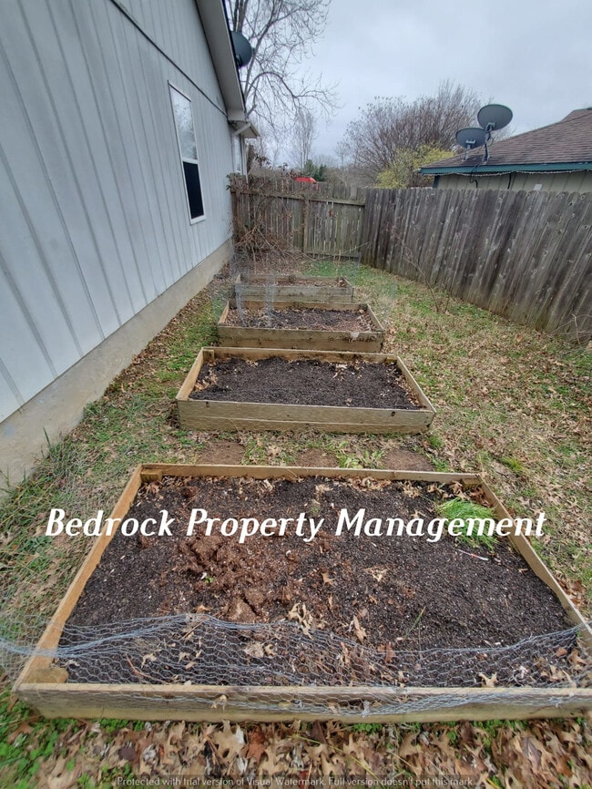 Building Photo - 110 Fernwood Cir