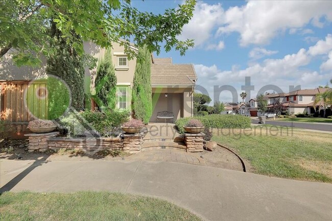 Building Photo - 6820 Cherry Ridge Cir