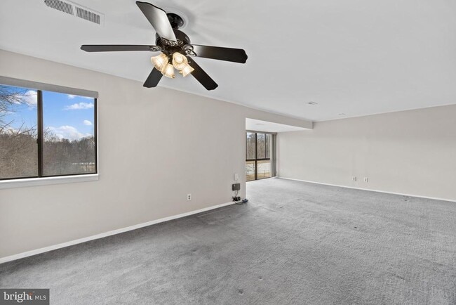 Building Photo - 10118 Little Pond Pl