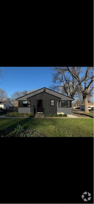 Building Photo - 4210 Valley View Rd