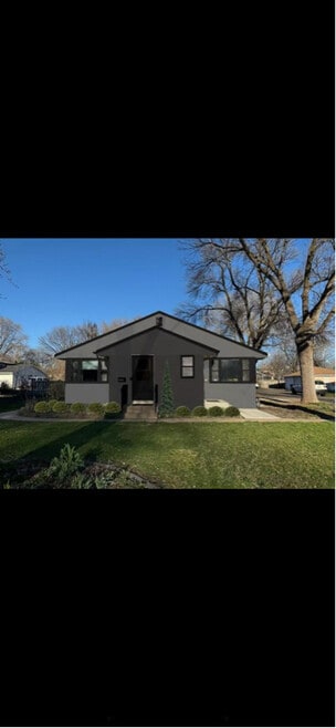 Building Photo - 4210 Valley View Rd