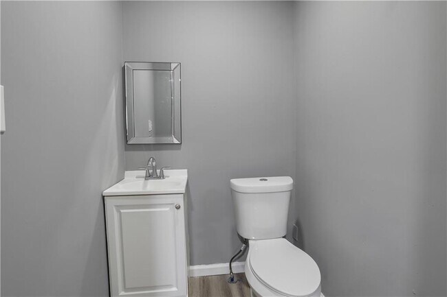 Building Photo - 2681 Tilson Rd