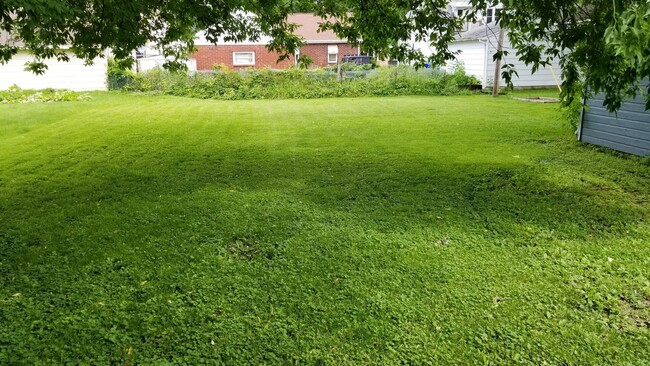 Building Photo - 826 W Elsie St