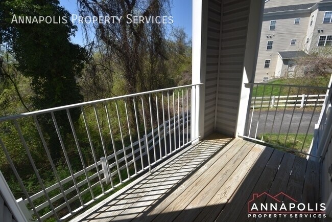 Building Photo - 657 Burtons Cove Way