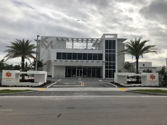 Building Photo - 10427 NW 66th St