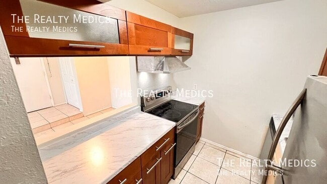 Building Photo - 3280 S Semoran Blvd