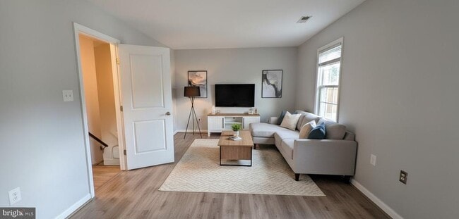 Building Photo - 5510 La Cross Ct