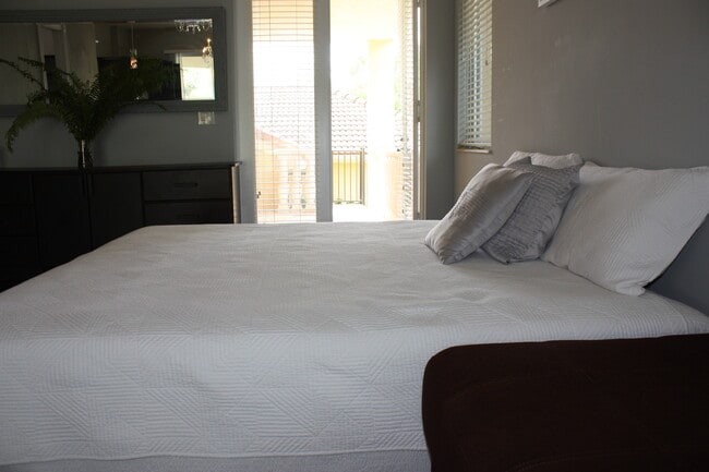 Building Photo - 5862 Homeland Rd