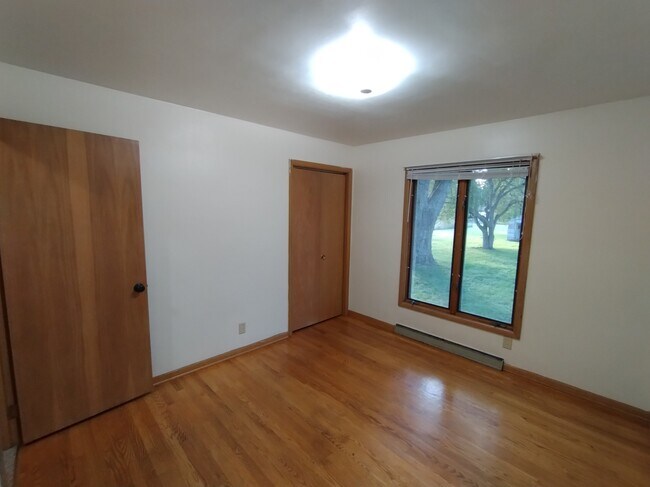 Bedroom 2/Office - 3360 Locust Ln