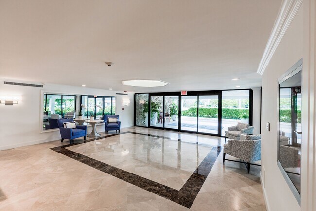 Building Photo - 250 Bradley Pl