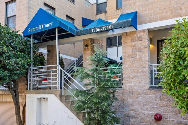 Primary Photo - 1710 Summit Pl NW