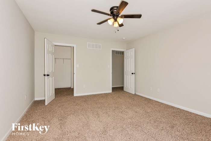 Building Photo - 1720 Woods Mill Dr