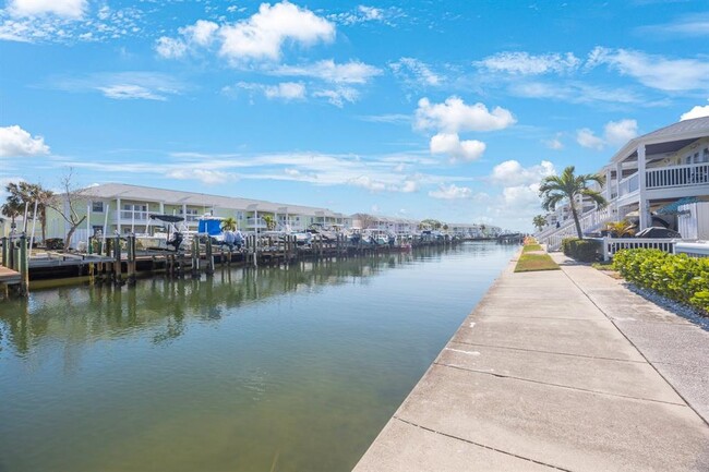 Building Photo - 5092 Beach Dr SE