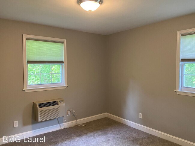 Building Photo - 1 br, 1 bath House - 19 Post Office Ave Un...