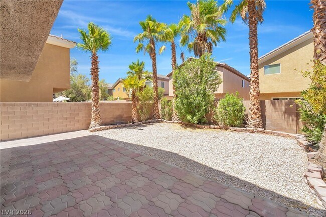 Building Photo - 367 Dogleg Dr