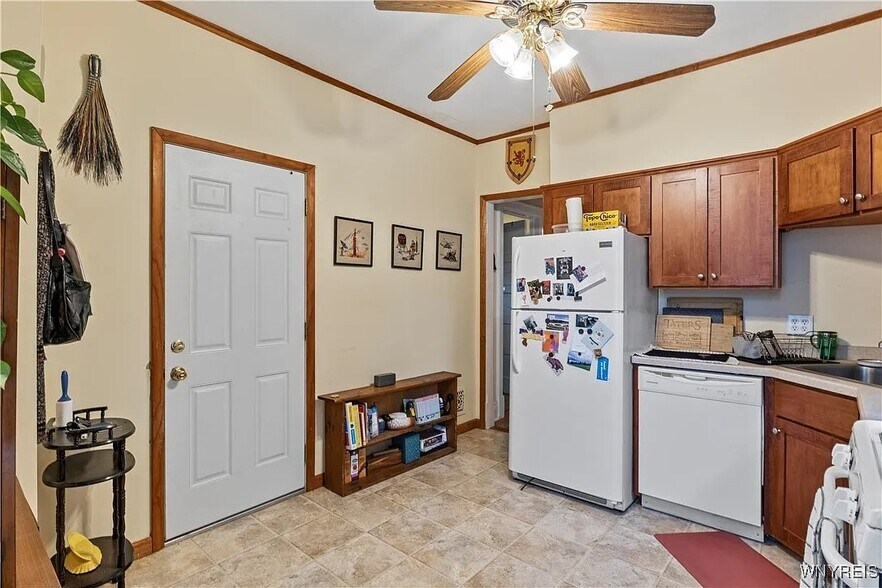 Building Photo - 343 Baynes St