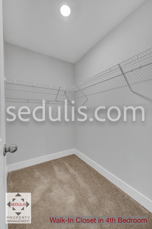Building Photo - 4555 Mixson Ave