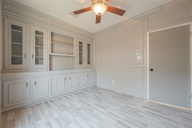 Building Photo - 1015 Sugar Lakes Dr