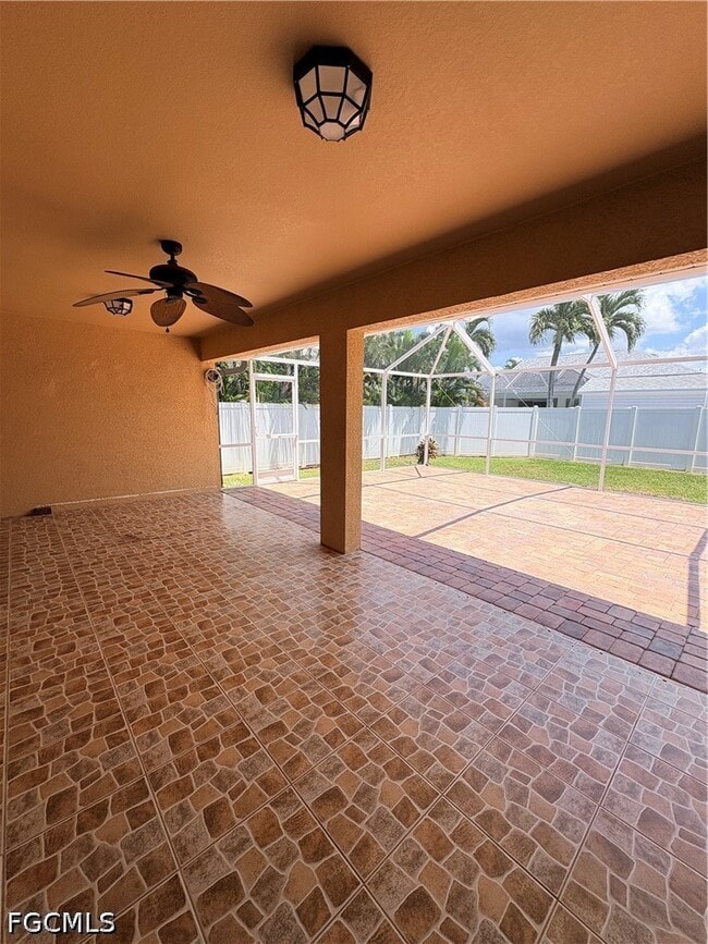 Building Photo - 4313 SW 19th Ave