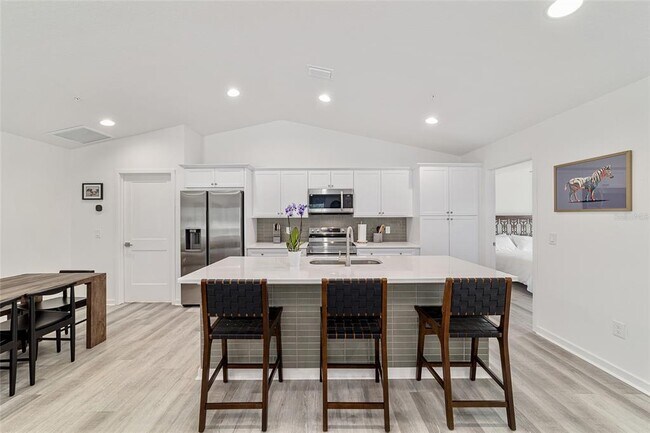 Building Photo - 4400 NW 74th Terrace