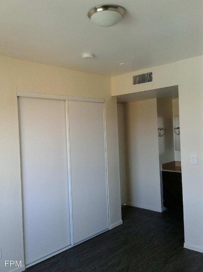 Building Photo - 4734 S Slauson Ave
