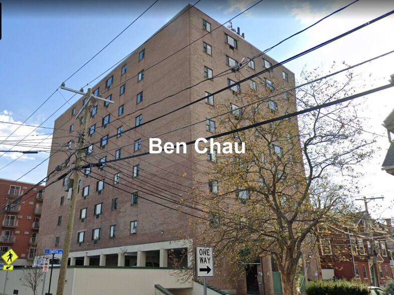 Building Photo - 94 Beacon St