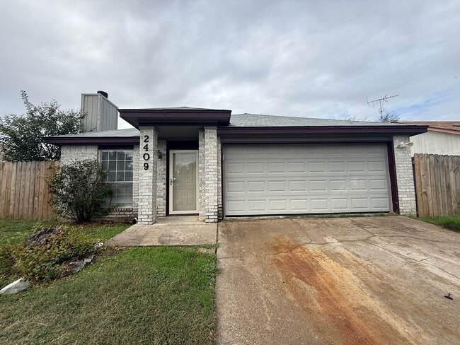 Primary Photo - 2409 Pixton Dr