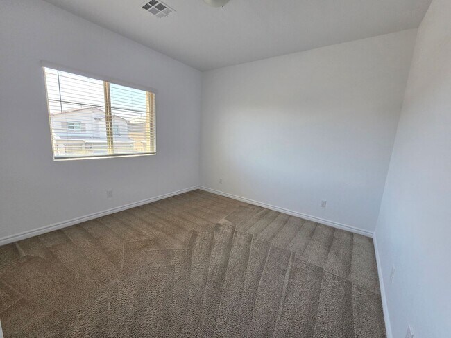 Building Photo - 2868 Amphion Ct