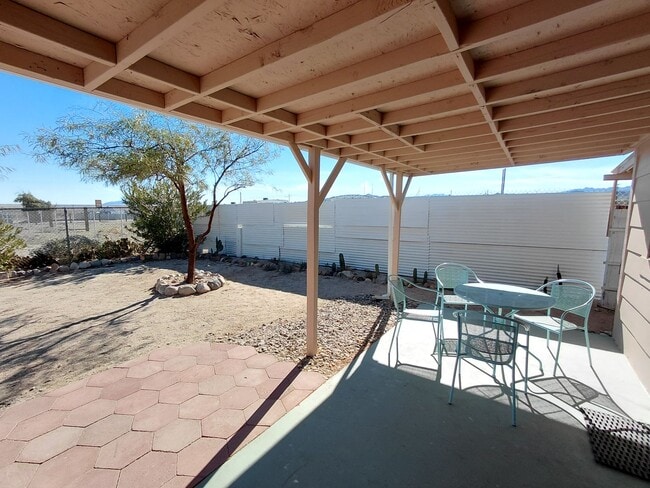 Building Photo - Cozy 2 Bed / 1 Bath Home with Open Space & Privacy – Ocotillo, CA