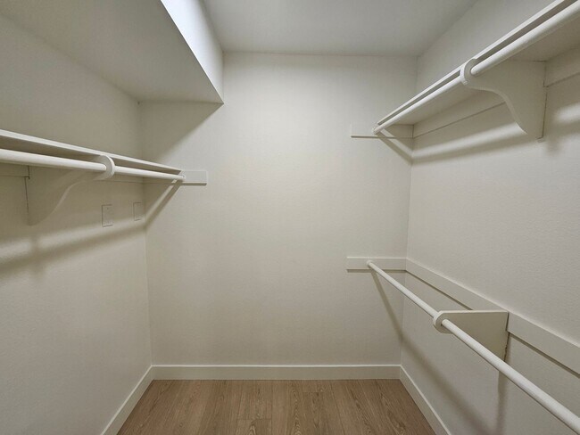 Building Photo - Modern Comfort Meets Convenience — 4-Bedro...