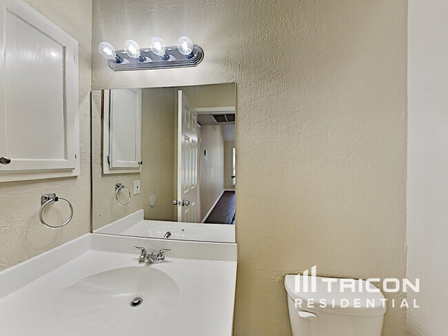 Building Photo - 1717 Wild Willow Trail